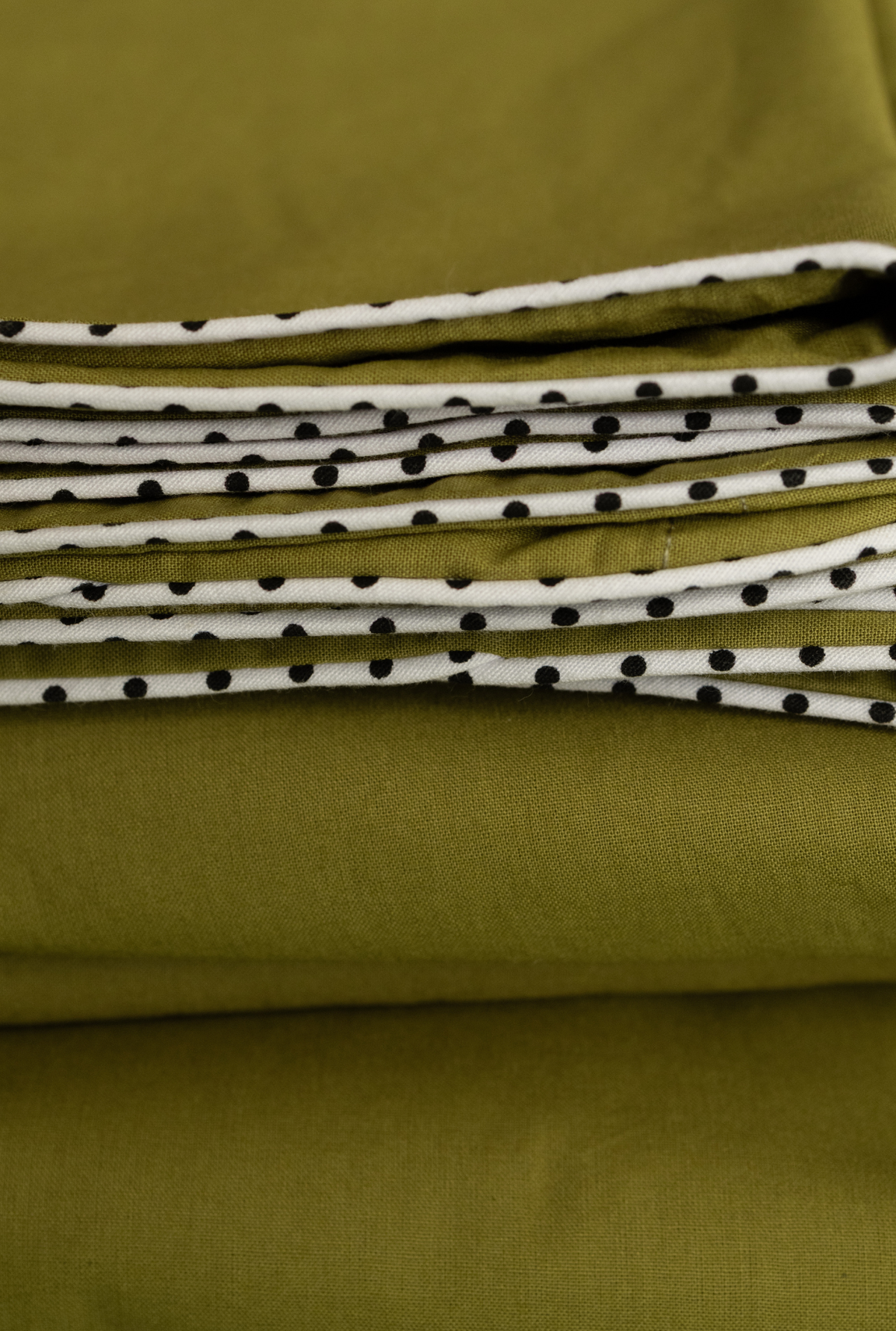 Bed Linen Set BORDERLINE Combo 11: Polka Dots on Olive